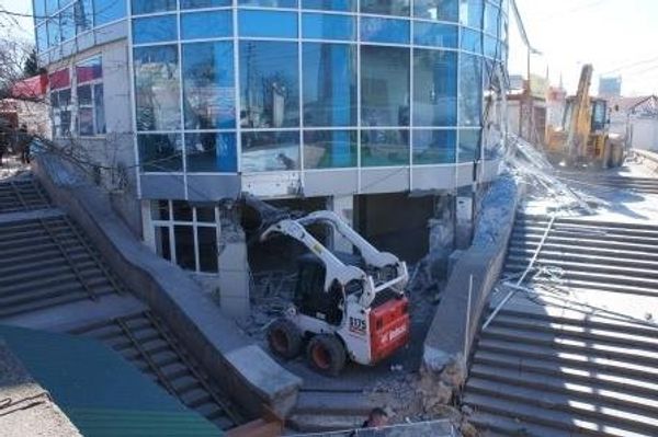 Снос постройки на центральном рынке