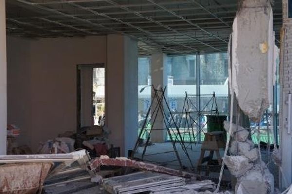 Снос трехэтажного магазина в центре Симферополя