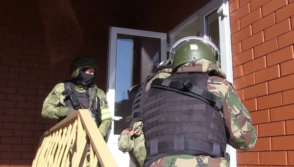 ФСБ РФ пресекла деятельность по организации  незаконного пребывания иностранцев на территории РФ