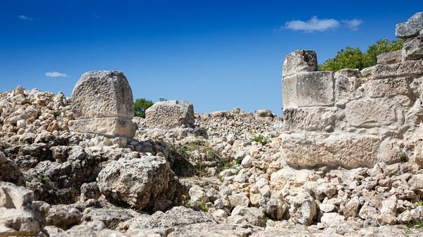 Археологи нашли в Крыму уникальные позднескифские склепы