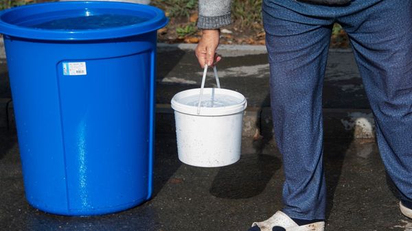 Подвоз воды в Зеленогорское вёдра вода Подвоз воды в Зеленогорское вёдра вода