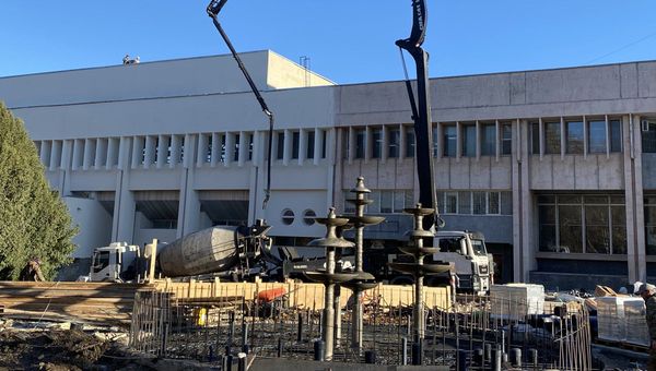 Реконструкция сквера возле ДКП в Симферополе Реконструкция сквера возле ДКП в Симферополе