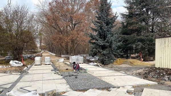 Реконструкция сквера возле ДКП в Симферополе