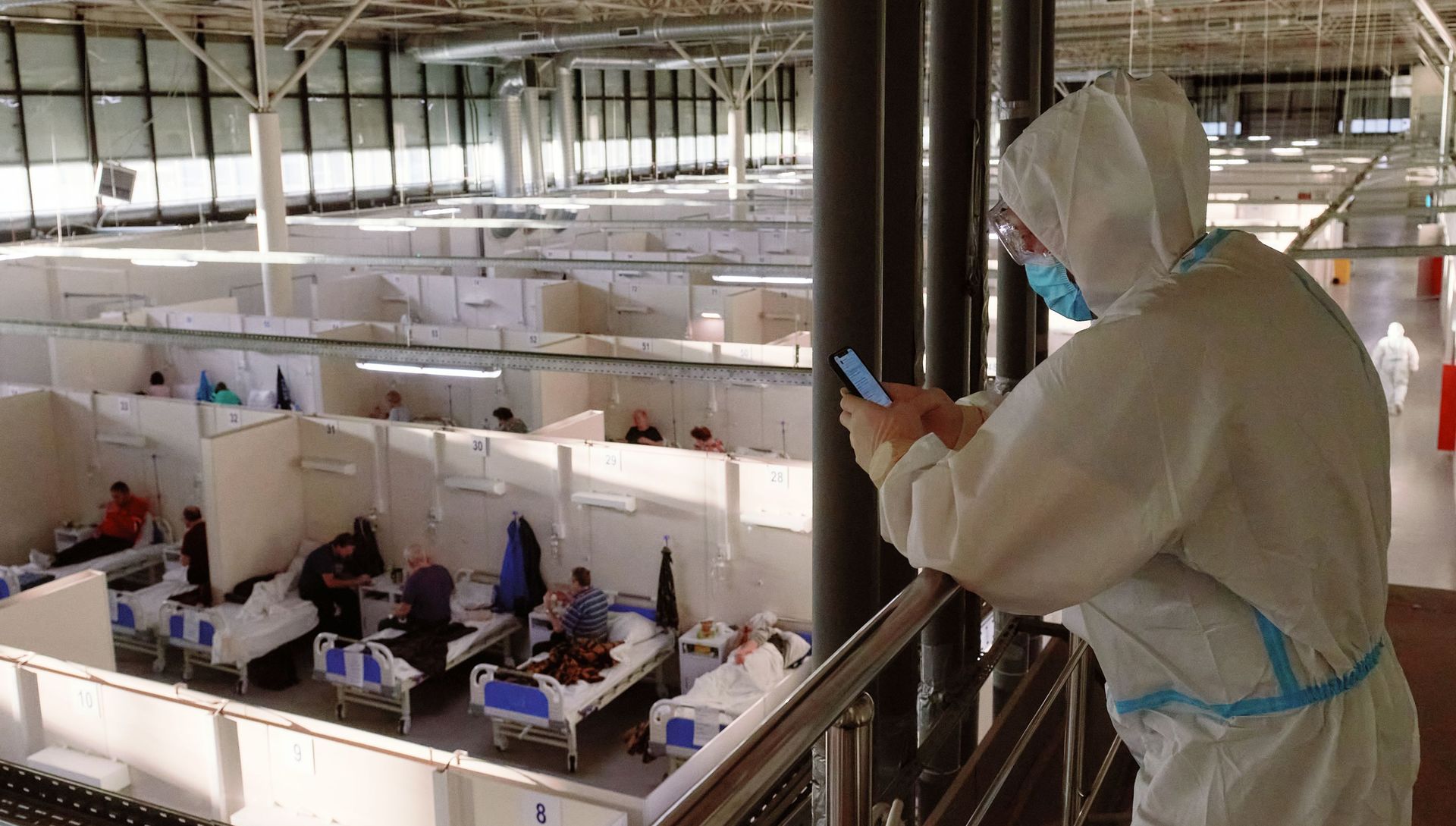 Работа временного госпиталя для больных коронавирусом в Ленэкспо - РИА Новости, 1920, 22.12.2020