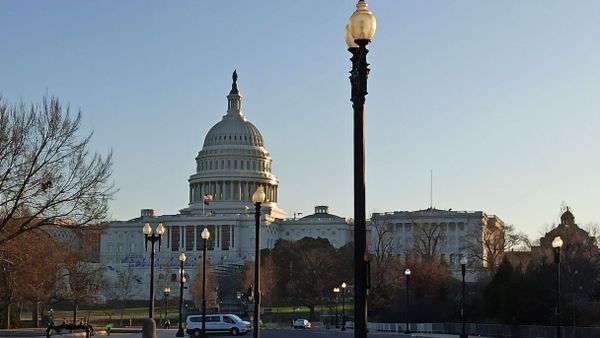 Последствия беспорядков в здании Конгресса США