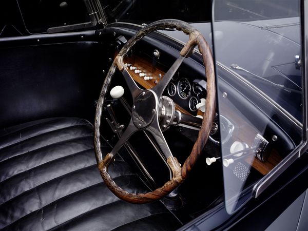 Руль и приборная панель Bugatti Type 41 Royale
