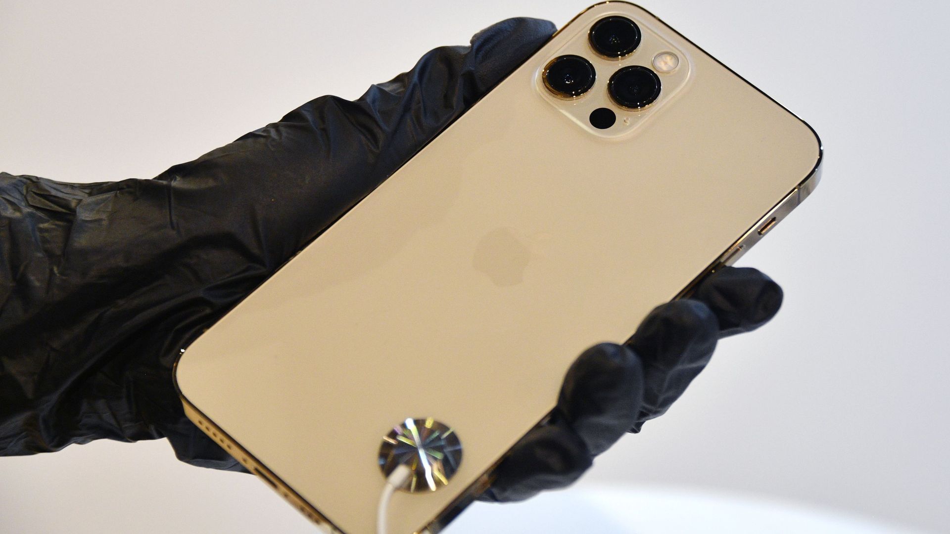 В России поступили в продажу новые Iphone В России поступили в продажу новые Iphone - РИА Новости, 1920, 22.01.2021
