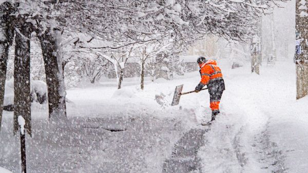 Снегопад в Симферополе 