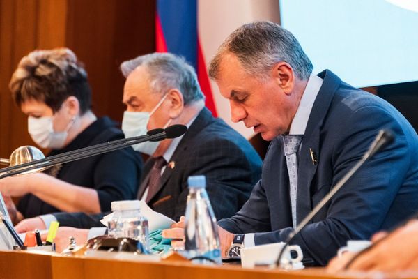 Президиум перед началом заседания. Президиум перед началом заседания.