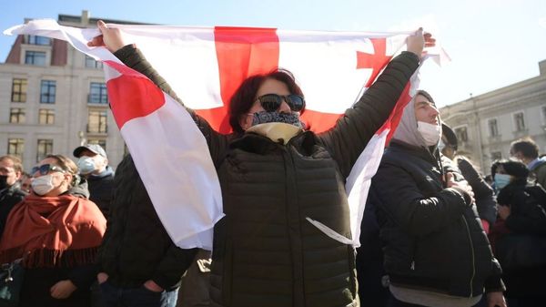 Штурм офиса Единого нацдвижения в Тбилиси