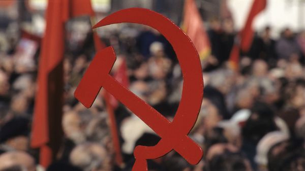 Митинг на Калужской площади в Москве, приуроченный к годовщине Всесоюзного референдума 17 марта 1991 года о сохранении СССР Митинг на Калужской площади в Москве, приуроченный к годовщине Всесоюзного референдума 17 марта 1991 года о сохранении СССР