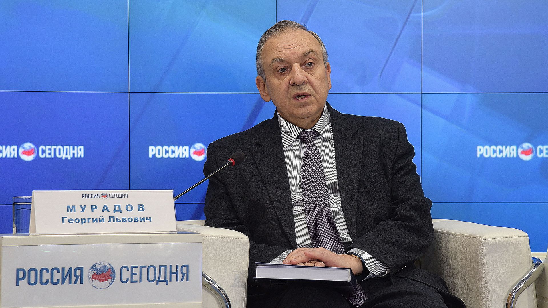 Вице-премьер - Постоянный представитель РК при Президенте РФ Георгий МУРАДОВ Вице-премьер - Постоянный представитель РК при Президенте РФ Георгий МУРАДОВ - РИА Новости, 1920, 21.09.2025