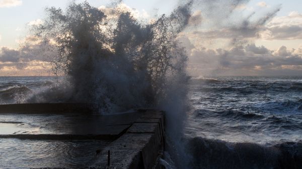 Шторм на Черном море