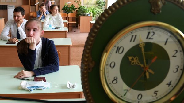 Музаев: более 700 тысяч выпускников из 88 регионов будут сдавать ЕГЭ в 2023 году