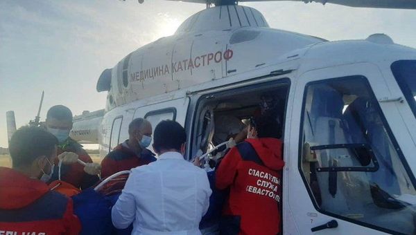 Пострадавшую на пожаре в Севастополе девочку отправили в Краснодар бортом санавиации