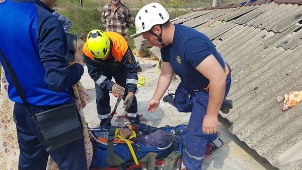 В Крыму мужчину придавило провалившейся крышей