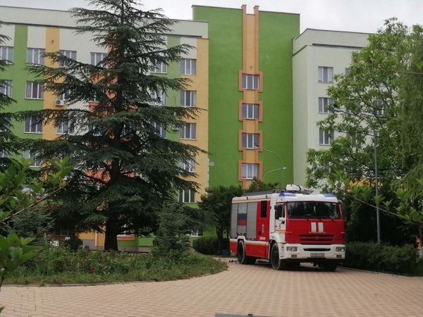 В Симферополе после звонка о минировании эвакуировали детскую больницу 