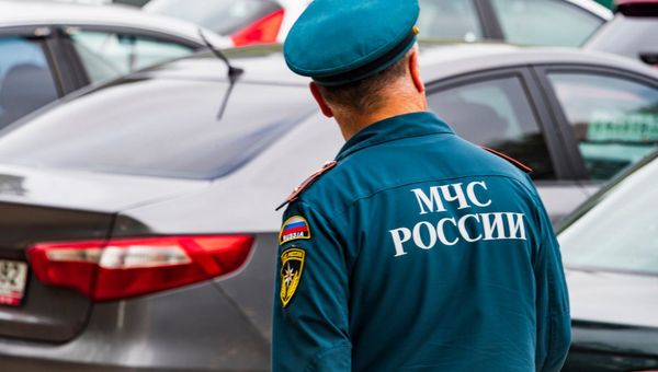 Сотрудник МЧС