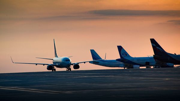 Самолеты в аэропорту