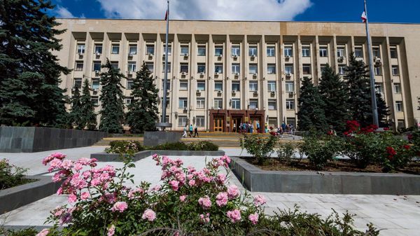 Здание городского совета Симферополя Здание городского совета Симферополя