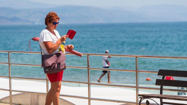 На пляже в Алуште