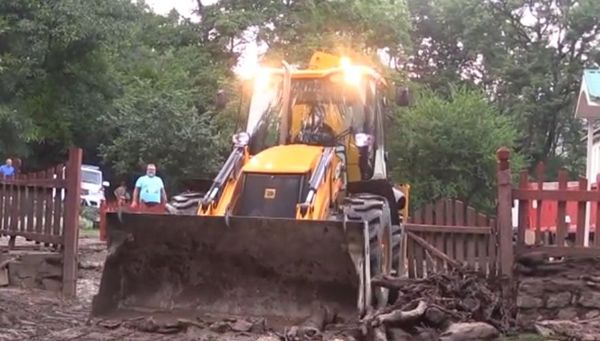 Ликвидация последствий стихии в монастыре Косьмы и Дамиана Ликвидация последствий стихии в монастыре Косьмы и Дамиана