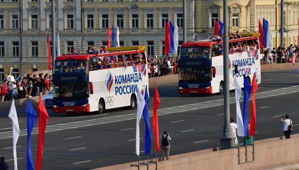 Торжественная встреча олимпийцев на Красной площади