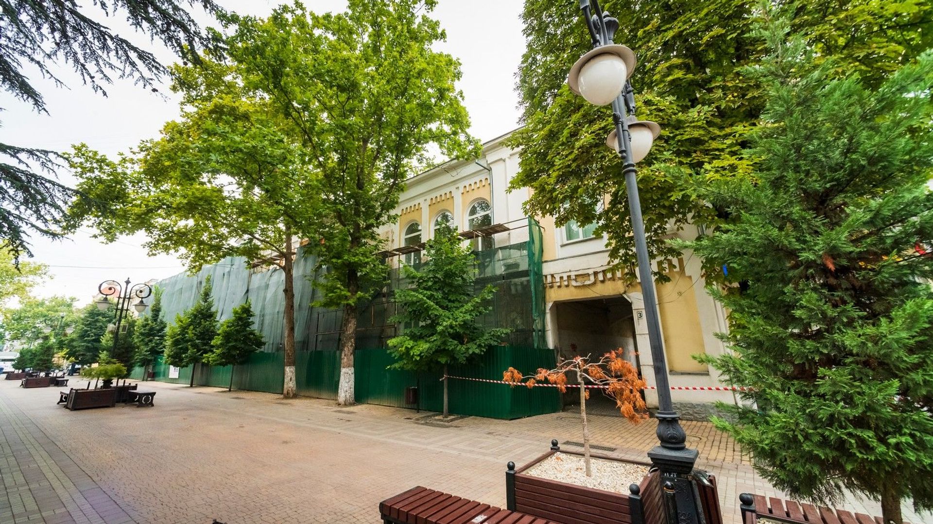 В Симферополе обрушилась стена здания Крымской государственной филармонии - РИА Новости, 1920, 16.08.2021