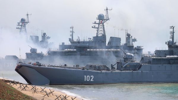 Учения войск ЮВО и ВДВ в Крыму Учения войск ЮВО и ВДВ в Крыму