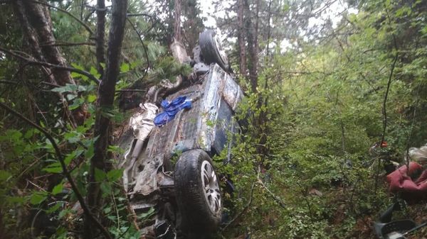 Автомобиль с пассажирами упал с обрыва недалеко от Форосской церкви