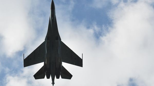 Истребитель Су-35 