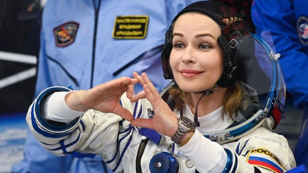Подготовка к старту ТПК Союз МС-19 со съемочной группой фильма Вызов