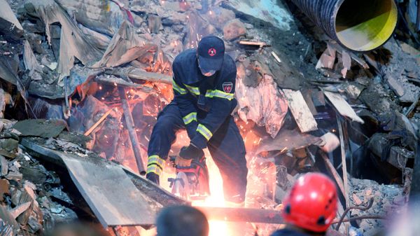 Обрушение части жилого дома в Батуми