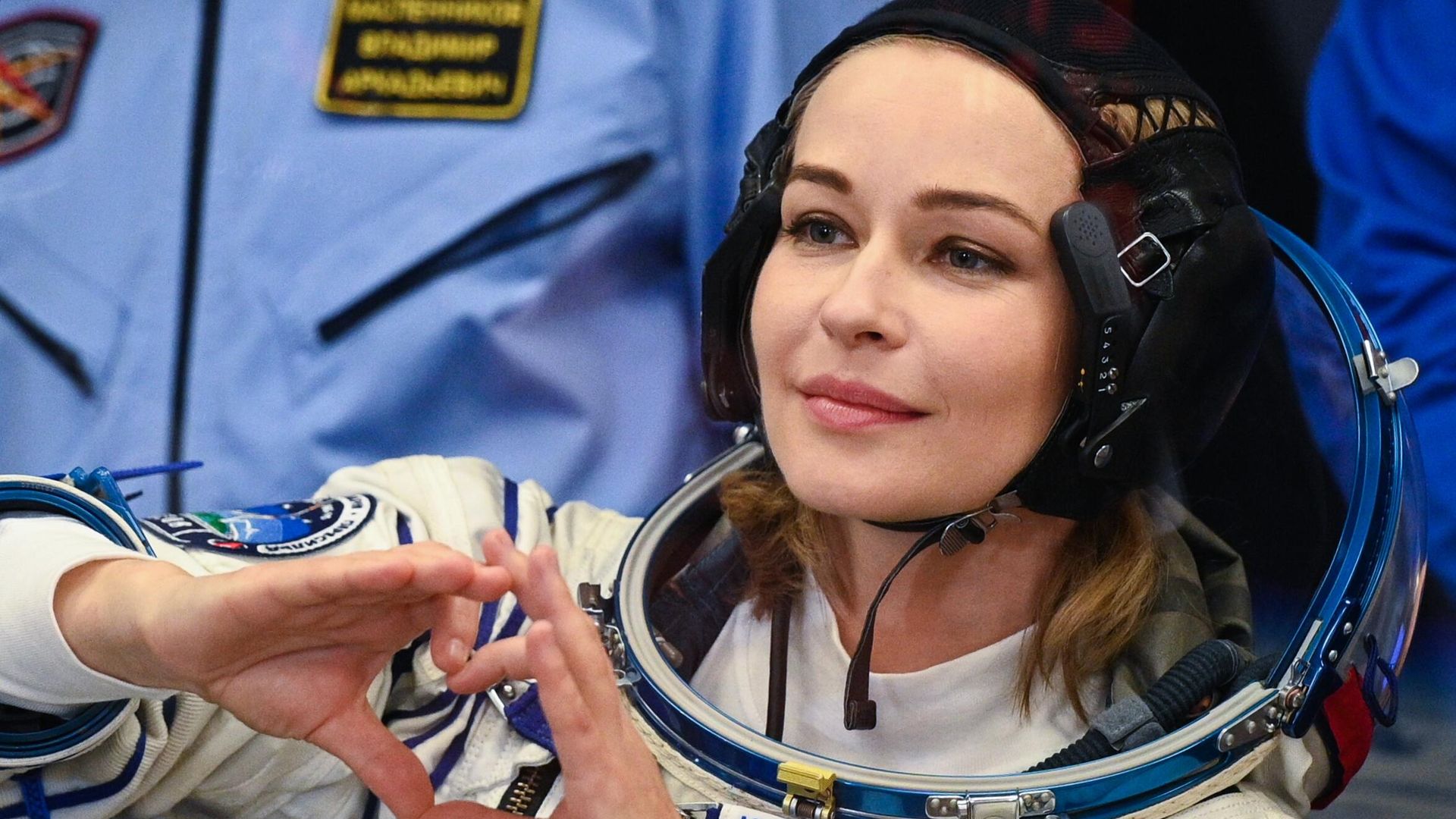 Подготовка к старту ТПК Союз МС-19 со съемочной группой фильма Вызов - РИА Новости, 1920, 17.10.2021
