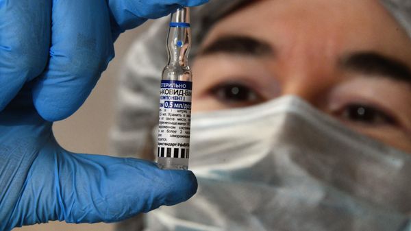 Введение обязательной вакцинации пожилых от Covid-19 в части регионов России