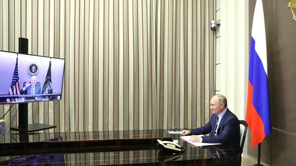 Президент России Владимир Путин и американский лидер Джо Байден провели беседу в формате видеоконференции. 7.12.2021