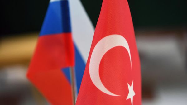 Флаги России и Турции