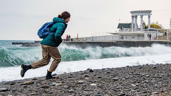 Штормящее море в Алуште