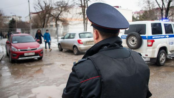 Эвакуация Симферопольской школы №3 после сообщения о минировании