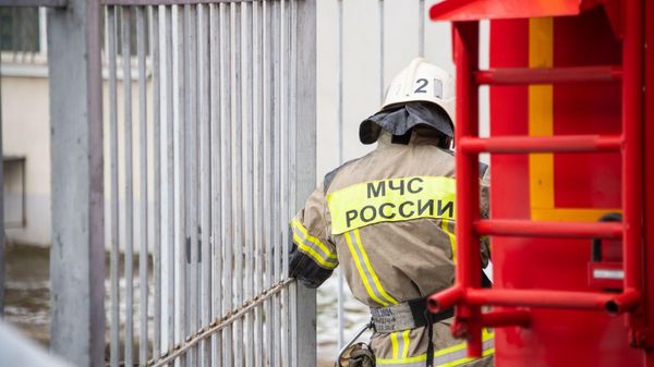 Эвакуация школы после сообщения о минировании. Архивное фото