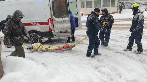 Только за прошедшие сутки на Ангарском перевале спасателями шесть раз была оказана помощь пострадавшим при катаниях