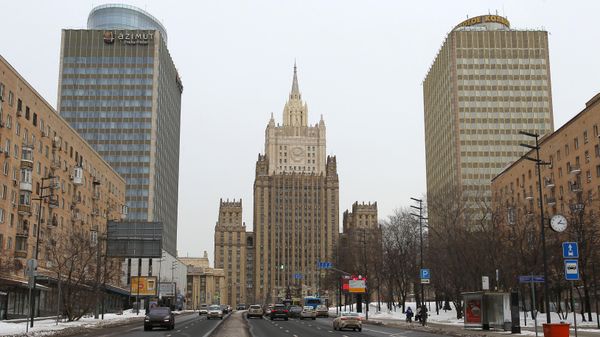 Здание Министерства иностранных дел РФ на Смоленской площади в Москве.