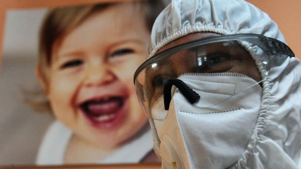 Врач в детской больнице