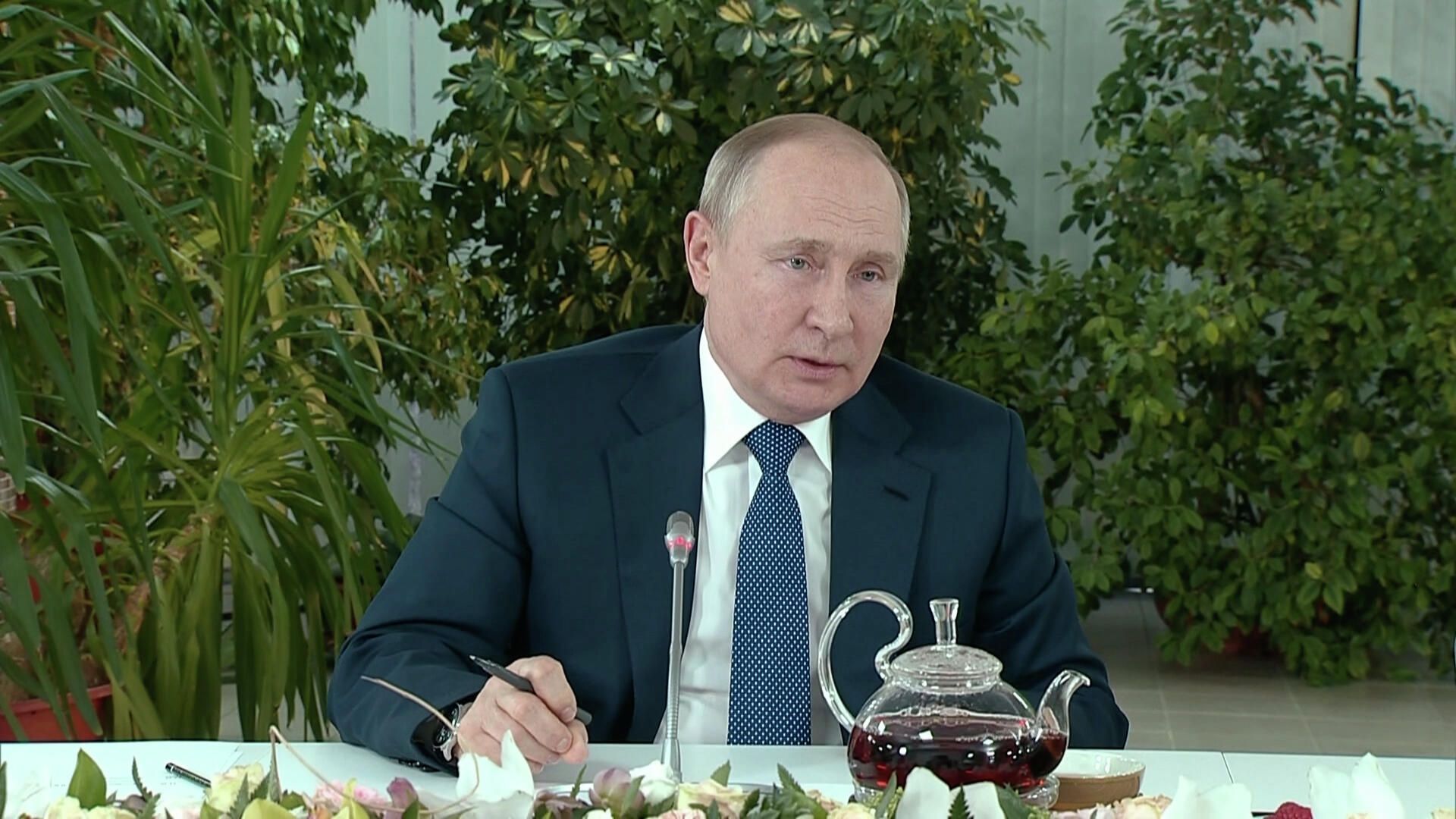 Путин исключил введение военного положения в России - РИА Новости, 1920, 05.03.2022