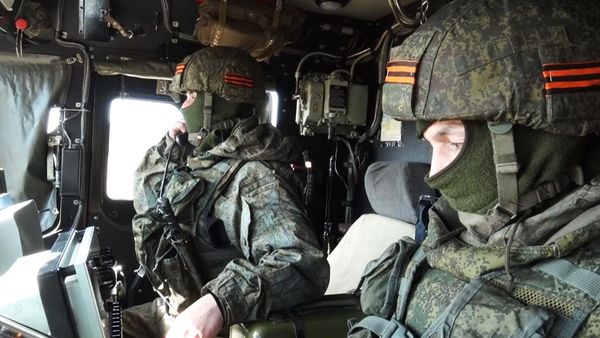 Работа расчетов ОТРК Искандер при нанесения ударов по военным объектам ВСУ