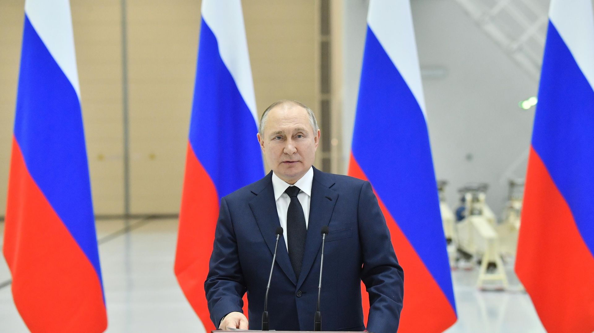 Рабочая поездка президента РФ В. Путина в Дальневосточный федеральный округ - РИА Новости, 1920, 12.04.2022
