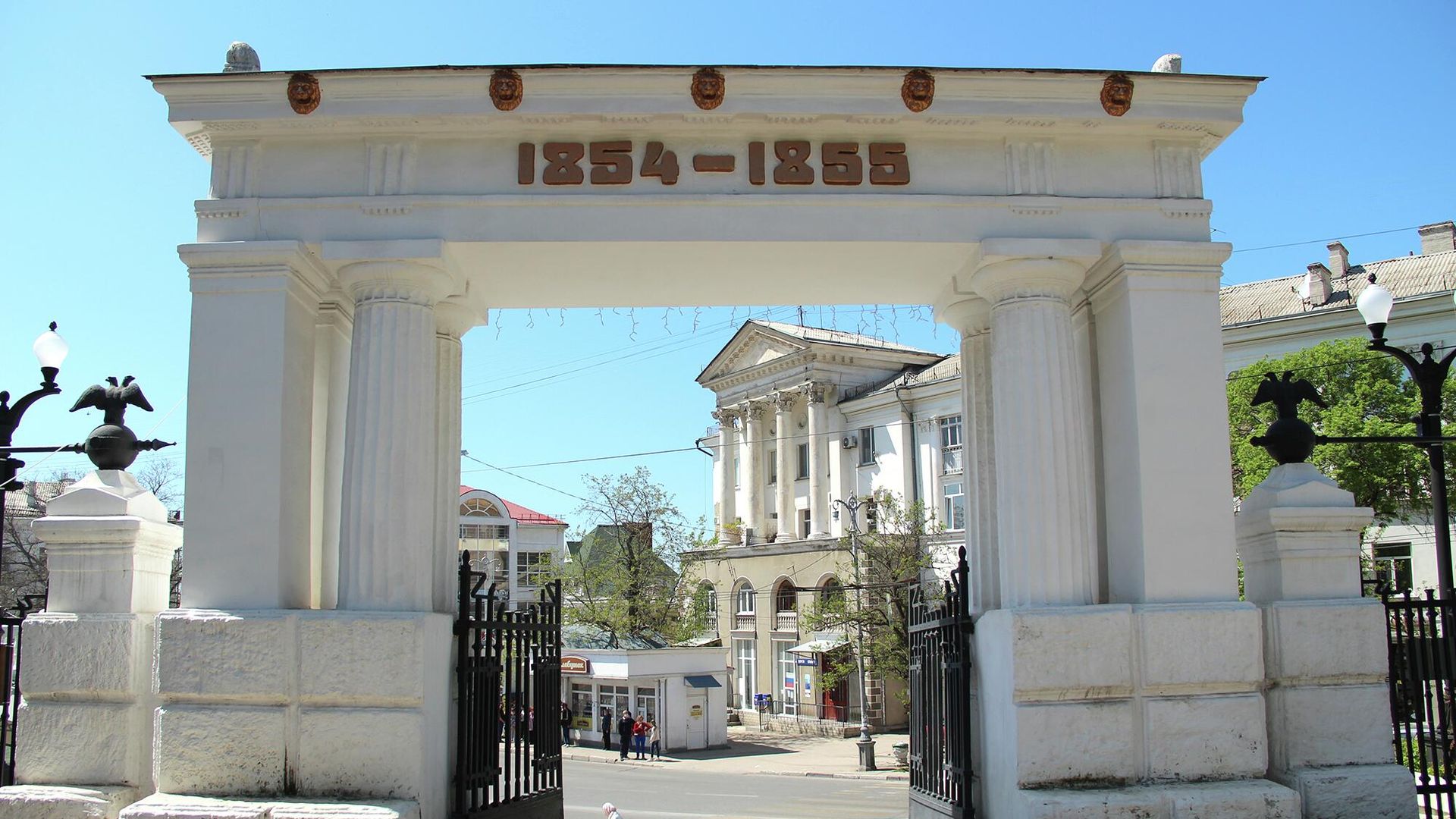 Малахов курган и жилые дома в Севастополе - РИА Новости, 1920, 11.06.2023