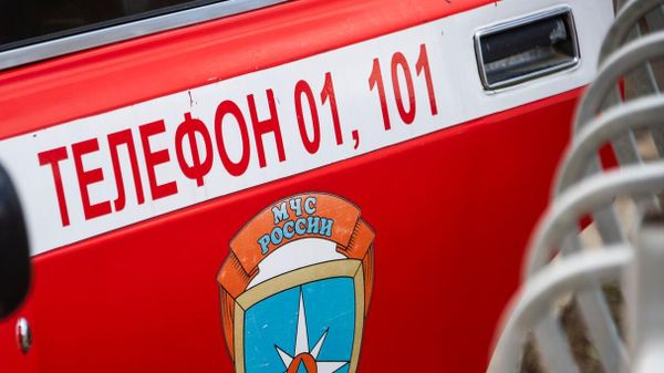 Учения МЧС. Тренировка тушения пожаров в музыкальном училище им. Чайковского в Симферополе Учения МЧС. Тренировка тушения пожаров в музыкальном училище им. Чайковского в Симферополе