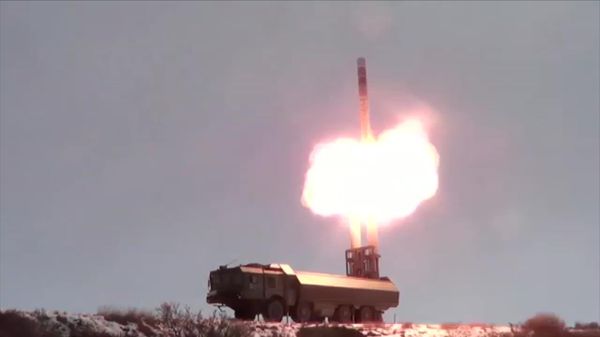 Пуск крылатой ракеты Оникс