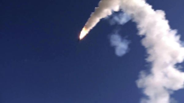 Пуск крылатых ракет Оникс 